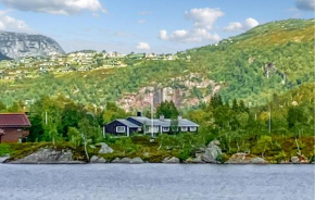 Awesome Apartment In Tjørhom With House Sea View